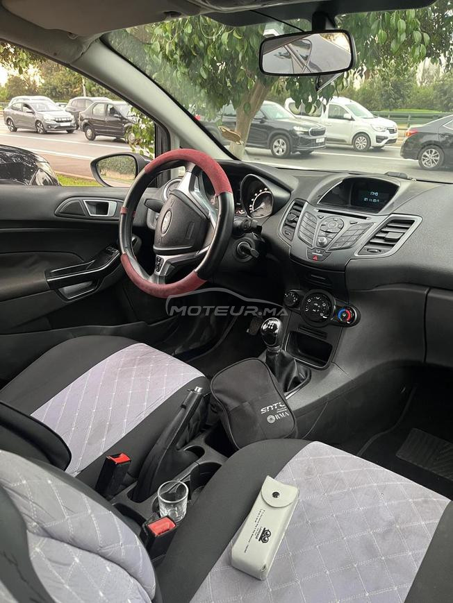 ford fiesta essence avec clim