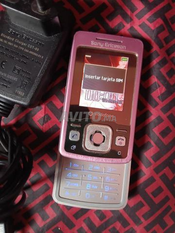 Sony Ericsson T303 - 2