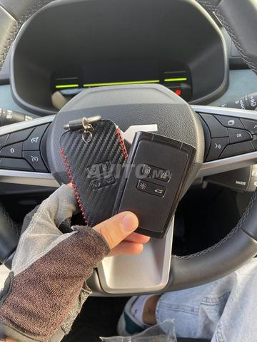 حافظة مفاتيح داسيا ورينو 🔑 - 2