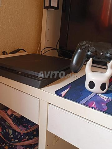 PS4 Slim avec jeux comme neuf - 2