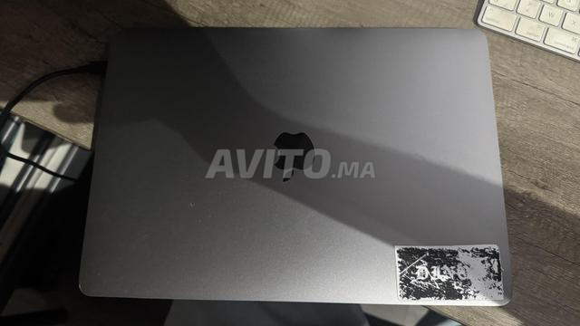 💻 ماك بوك برو 13 بوصة 2017 — 500 جيجا فلاش
