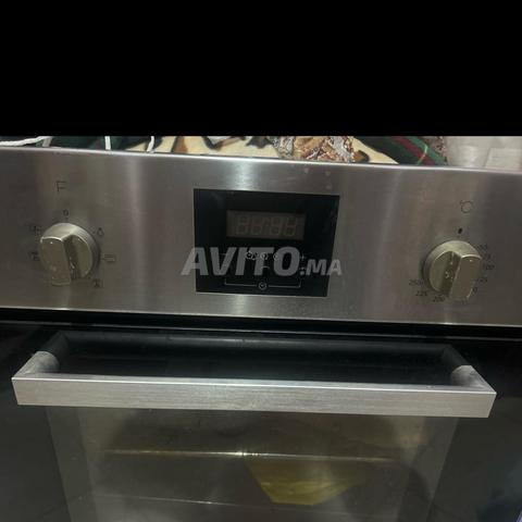 Four Whirlpool encastrable inox - 2