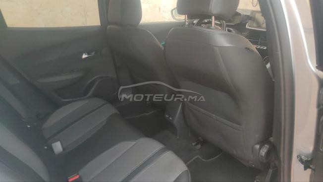 voiture d’n Peugeot 2008 automatique tout option 