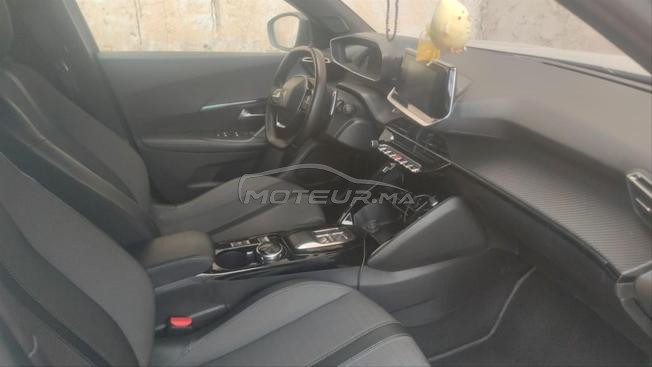 voiture d’n Peugeot 2008 automatique tout option 