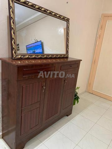 أثاث مدخل للبيع مع مرآة كبيرة - 2