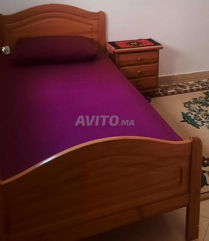 Deux lits en bois démontables - 2