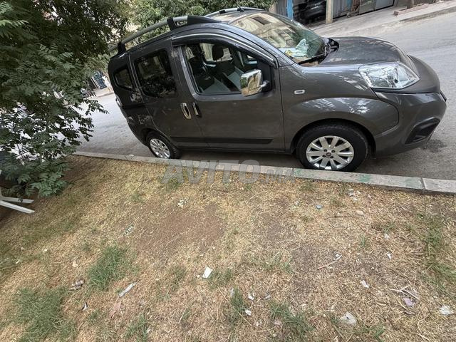 Voiture encore neuve
