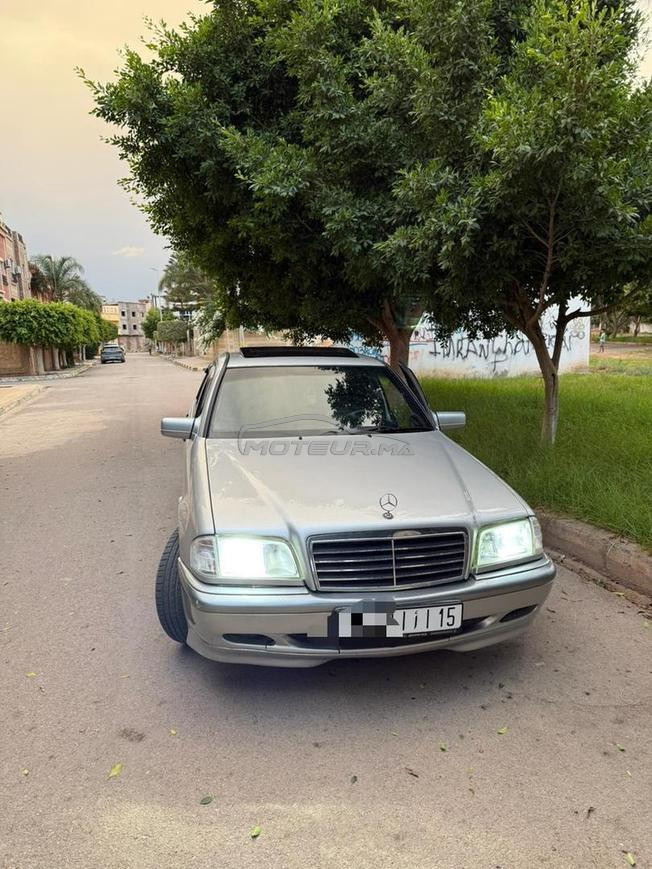 MERCEDES 220 CDL