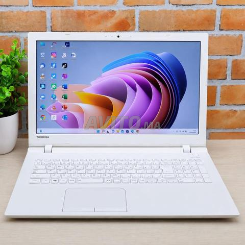 توشيبا i7 رام 8 ديسك SSD بطارية 🔋 6 ساعات شاشة 15
