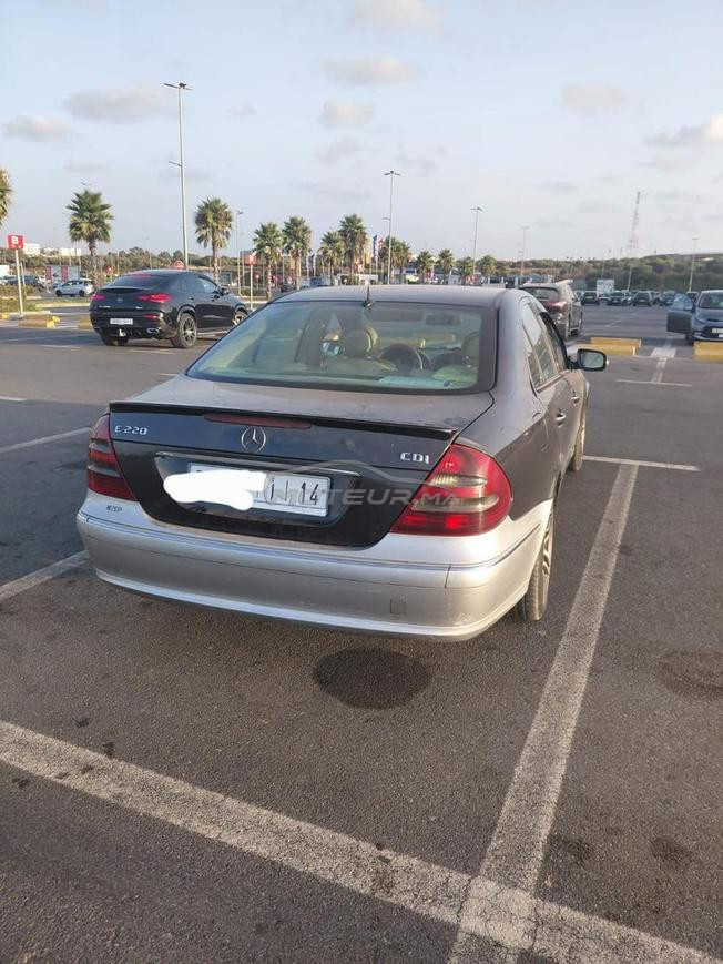 Mercedes-Benz 220 Essence Automatique 2003