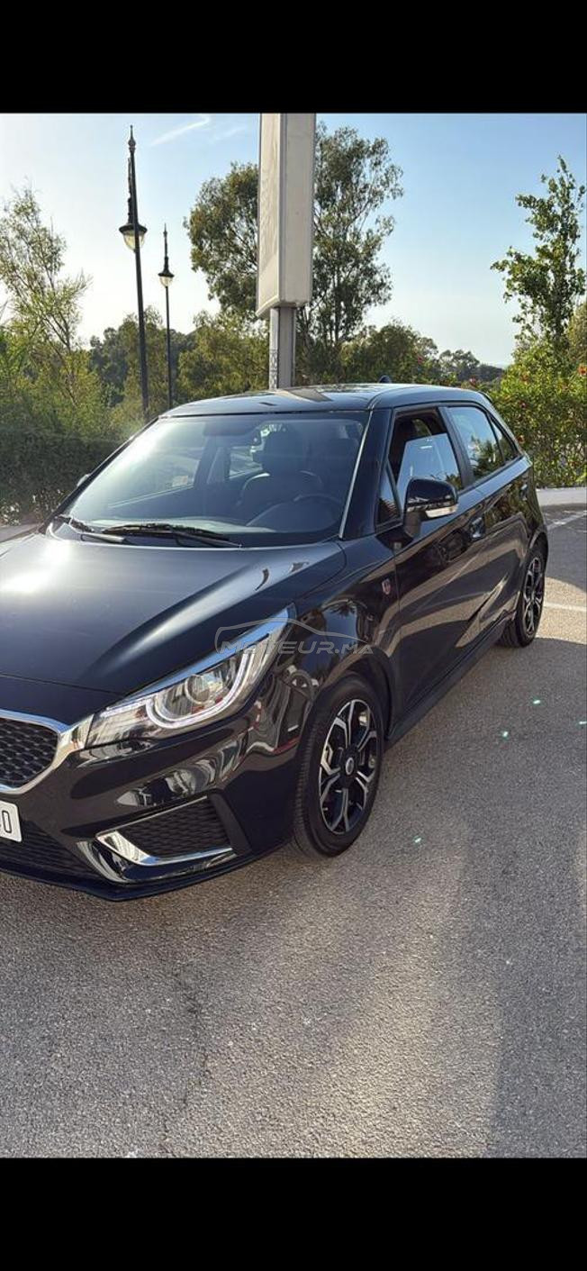 Voiture MG3 en très bon état 