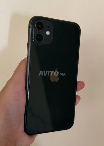 iPhone 11 128 Go en bon état batterie 69% - 2