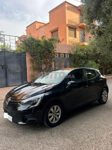 RENAULT CLIO 5 06-2022 à Marrakech - 2