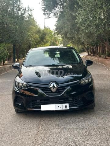 RENAULT CLIO 5 06-2022 à Marrakech