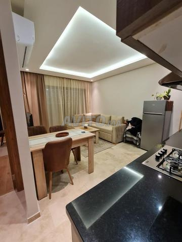 Studio meublé avec terrasse à vendre