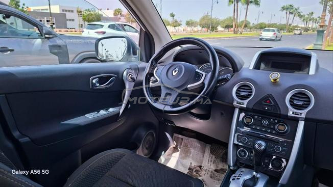 voiture koleos en très bon état boîte automatique 