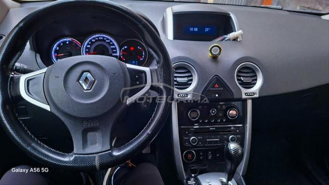 voiture koleos en très bon état boîte automatique 