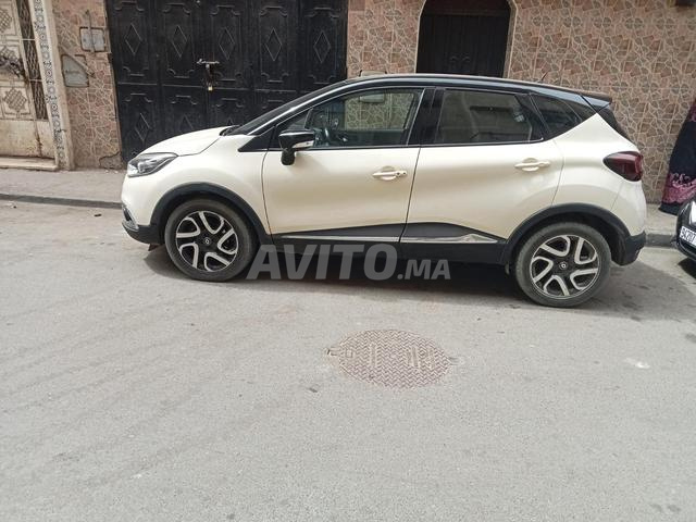 Renault Captur Diesel Manuelle 2017 à Salé