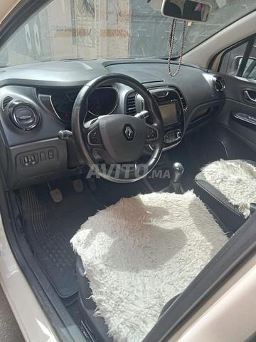 Renault Captur Diesel Manuelle 2017 à Salé - 2