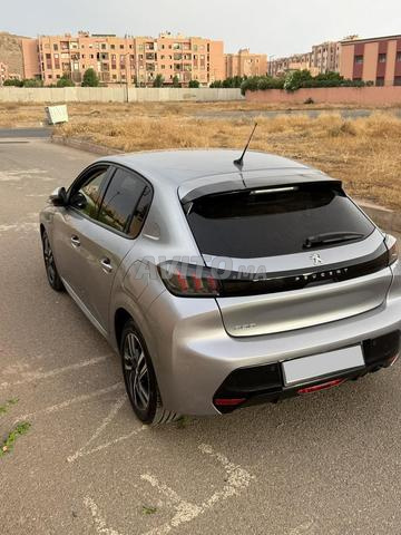 Peugeot 208 Diesel Manuelle 2022 à Marrakech - 2