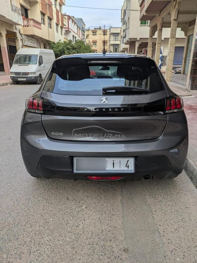 Peugeot 208 2022 automatique