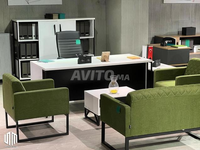 Bureau de direction moderne en excellent état - 2