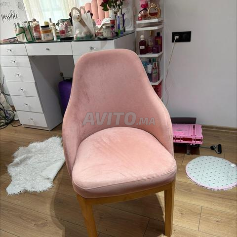 Chaise de coiffeuse - 2