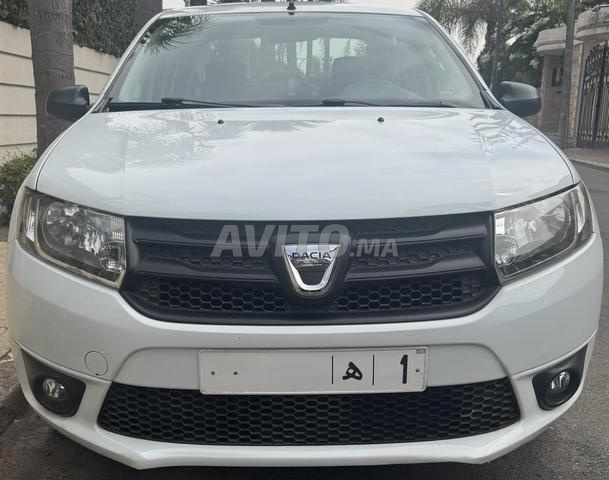 Dacia Logan Blanche Modèle 2016