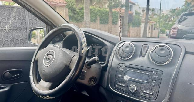 Dacia Logan Blanche Modèle 2016 - 2