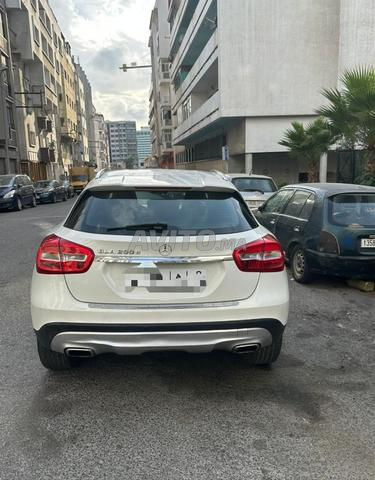 MERCEDES BENZ GLA200 AUTOMATIQUE TRÈS BONNE ÉTAT - 2