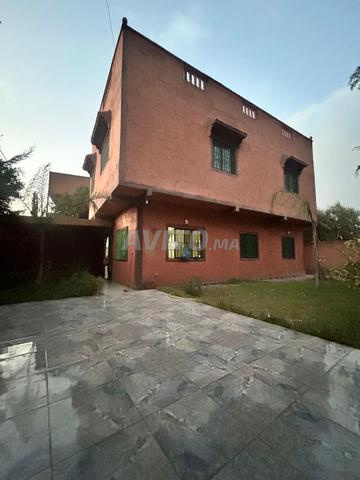 🏡 فيلا مسجلة للبيع في أغمت - 2