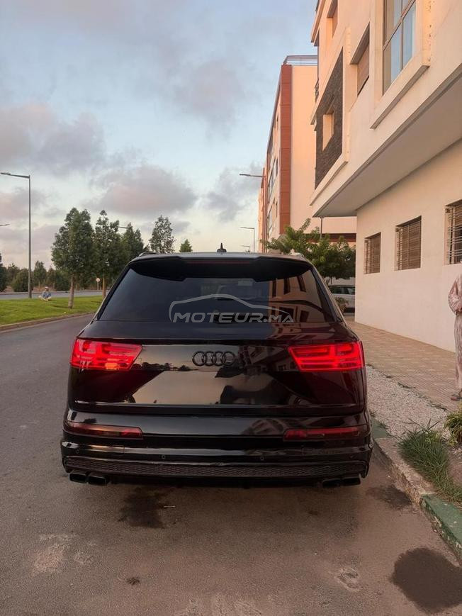 Black Audi Q7 S line 