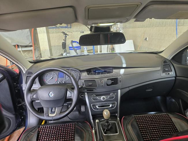 Renault Latitude Diesel Manuelle 2011 à Khouribga