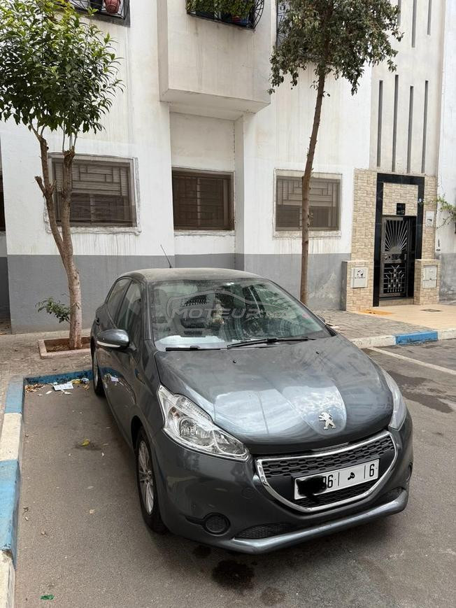 Peugeot 208 Essence Manuelle 2014 à Casablanca