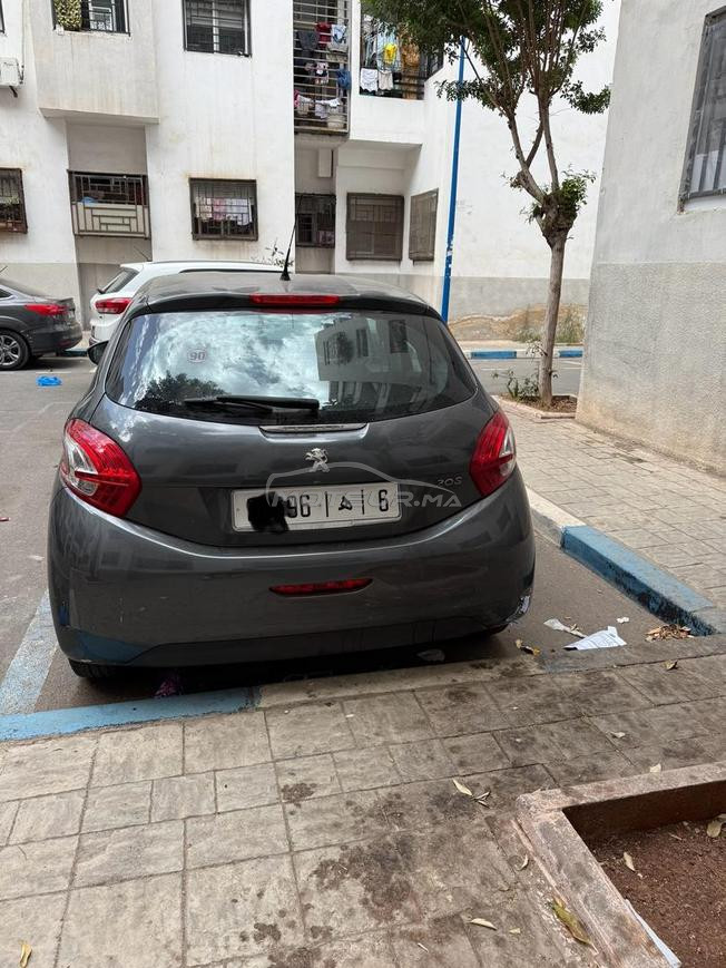 Peugeot 208 Essence Manuelle 2014 à Casablanca