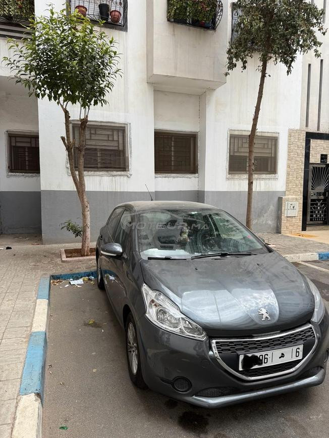 Peugeot 208 Essence Manuelle 2014 à Casablanca