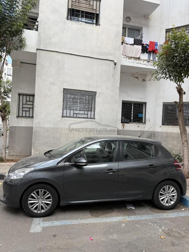 Peugeot 208 Essence Manuelle 2014 à Casablanca