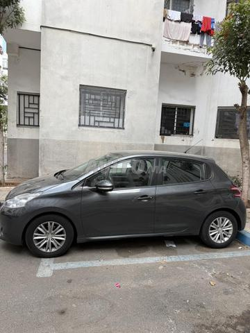 Peugeot 208 Essence Manuelle 2014 à Casablanca - 2