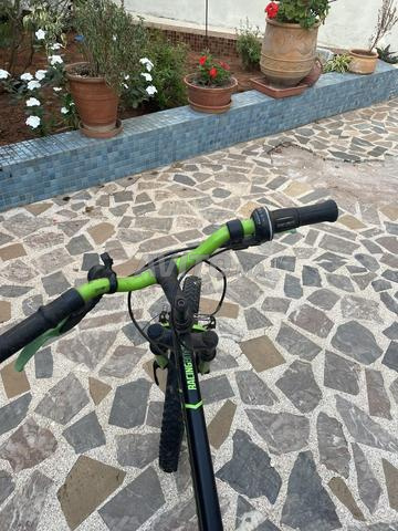 Vélo pour enfant vert et noir - 2