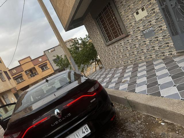 رينو ميجان 4 إنتنس للبيع بحالة جيدة - 2