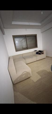 Canapé avec tapis et table - 2