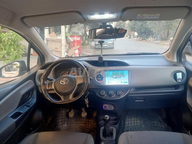 Toyota Yaris essence modèle 2017 - 2