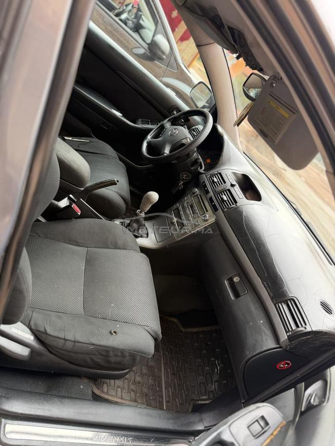 Toyota avansis mazout ba9a mzyana