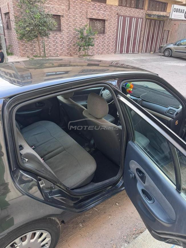 Renault Clio Essence Manuelle 2005 à Mediouna