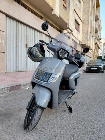 Scooter moto Austin Ranger 80cc avec casque offert