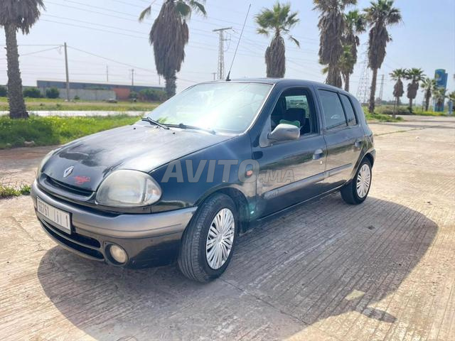 Renault Clio Diesel Manuelle 2000 à Casablanca