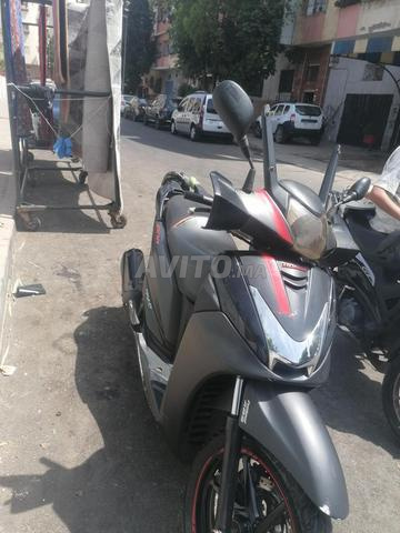 SH 300i robo modèle 2014 dédouane 2018 - 2