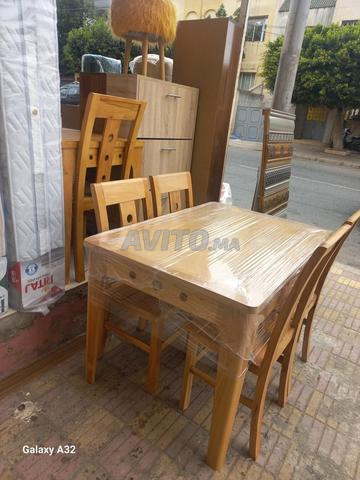 🔥😊 طاولة طعام مع 4 كراسي، ثمن 1700 درهم - 2