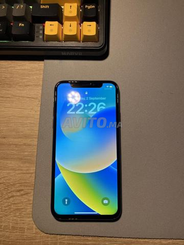 iPhone X 64Go - Écran changé (Face ID OK) - 2