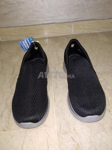 أحذية SKECHERS (مقاس 42.5) - 2